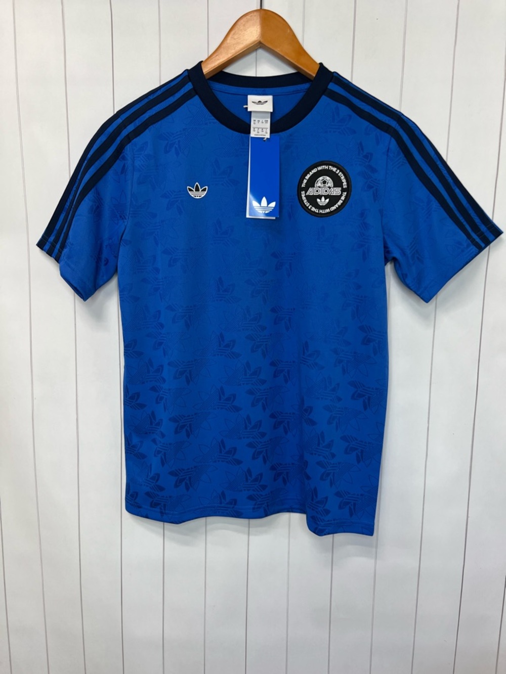 NWT - Kids Adidas Classic Jersey Tee - Medium